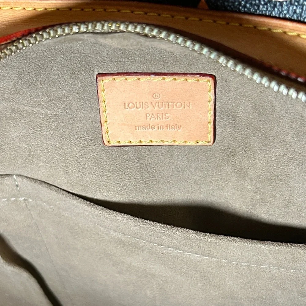 314. Louis Vuitton Claudia in Black Murakami w/coa
